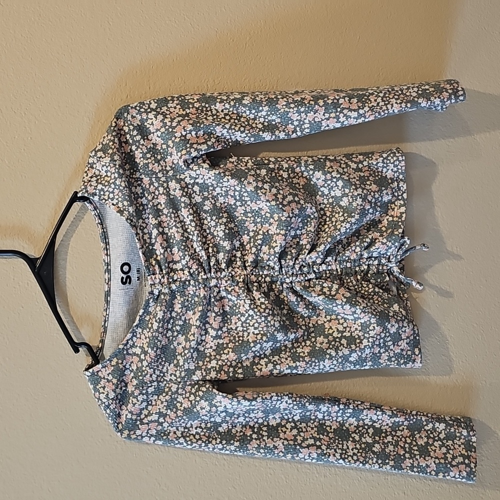 Long sleeve floral